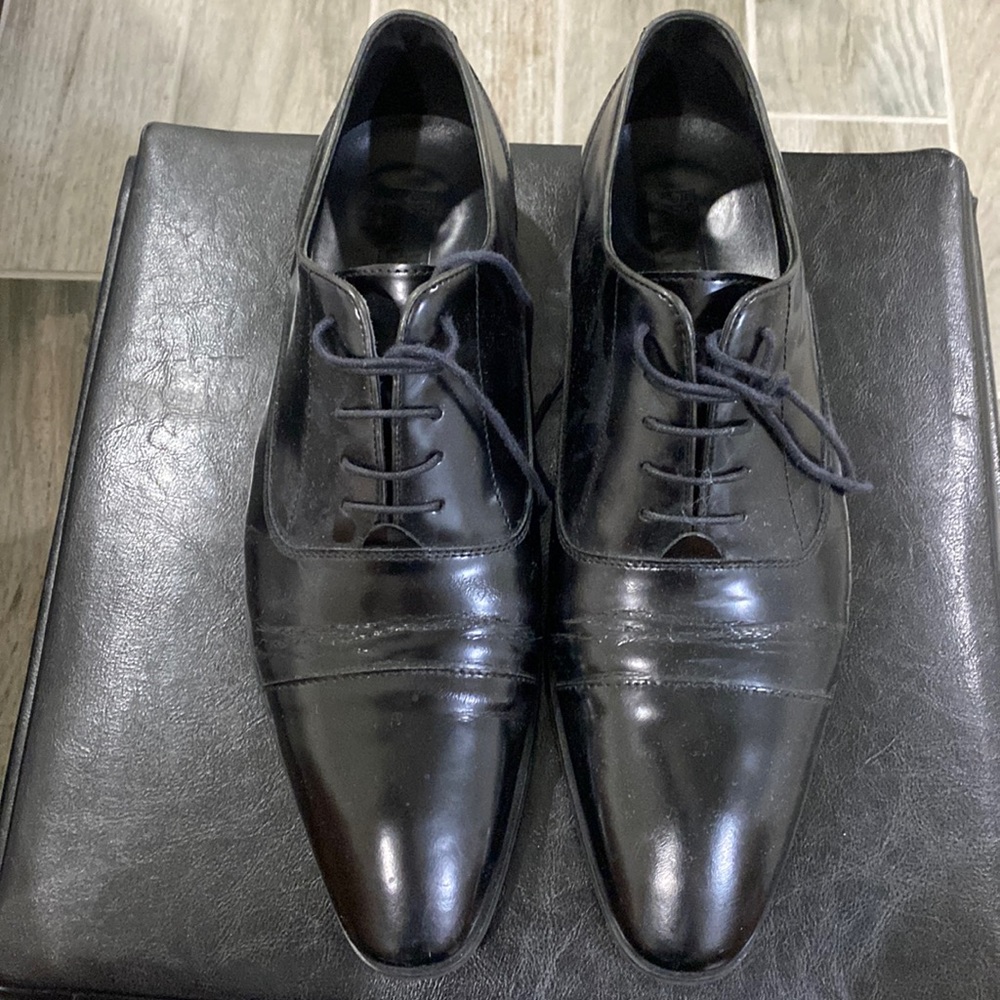 Versace Mens black oxfords